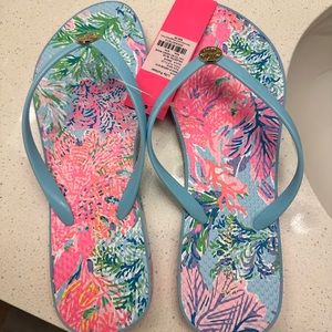 Lilly Pulitzer pool flip flops